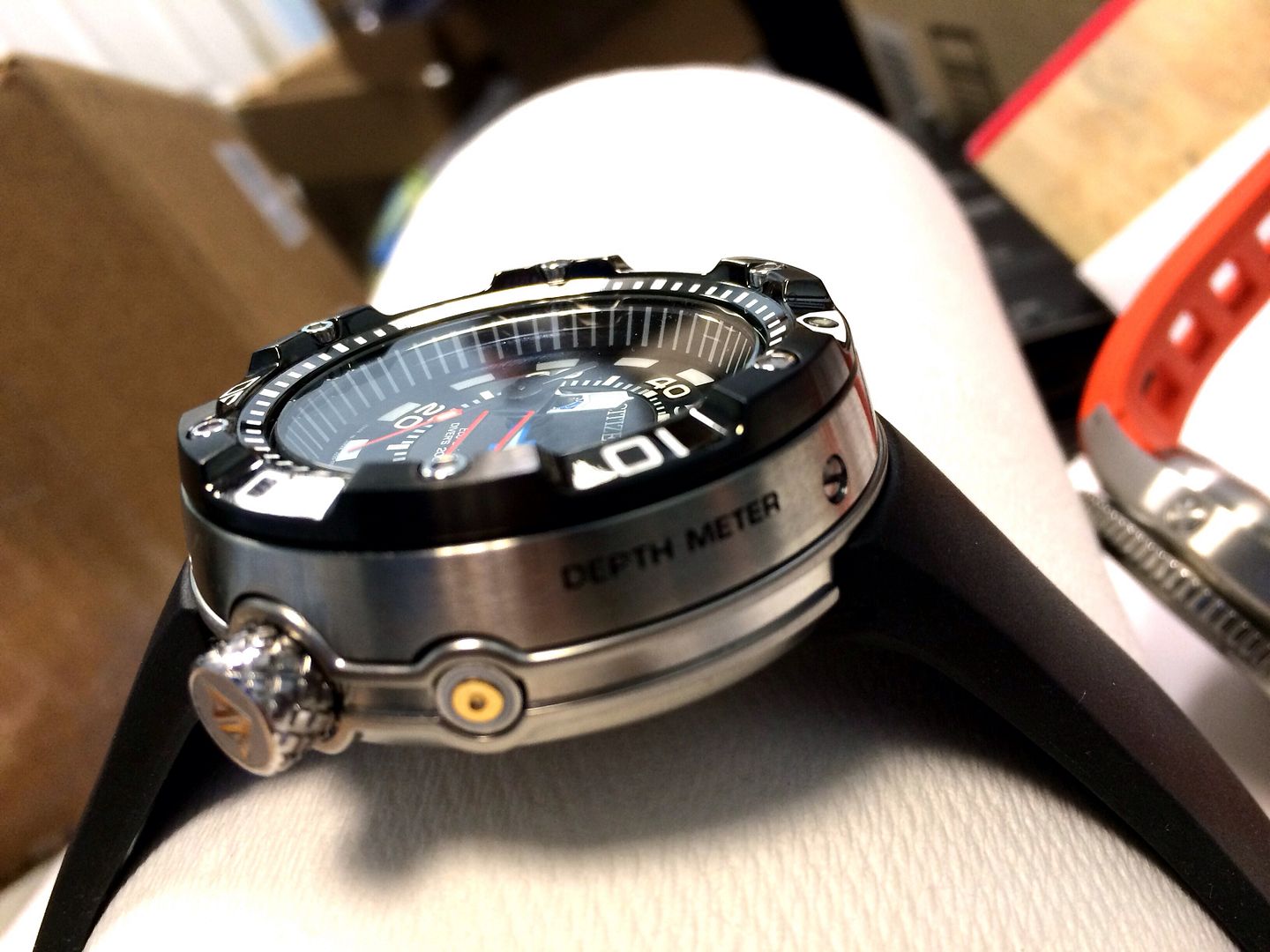 citizen ecozilla titanium 1000m